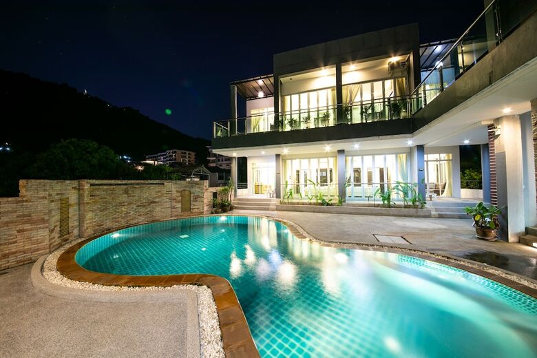 Aparthotel The Ananas Serviced Apartments