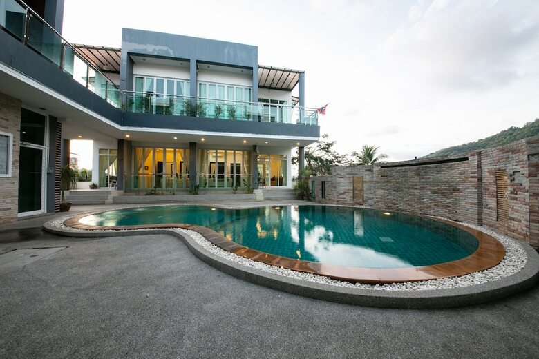 Aparthotel The Ananas Serviced Apartments