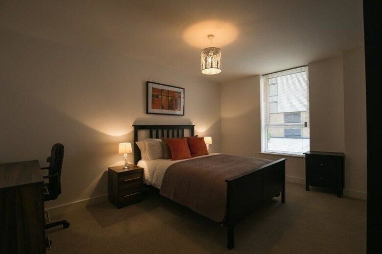 Kennet House Superior Serviced Apartment