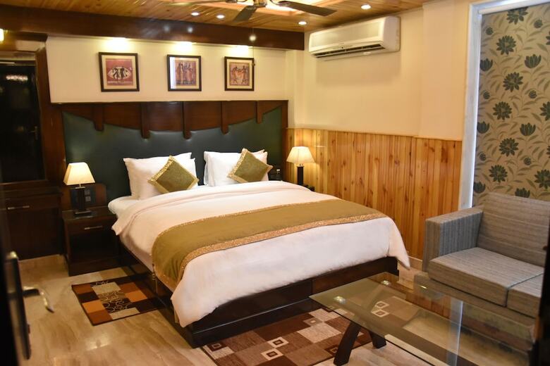 Hotel Wood Castle Grand
