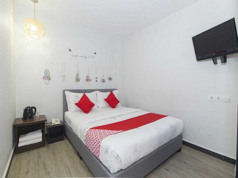 Oyo 893 Hotel Holmes Kelana Jaya