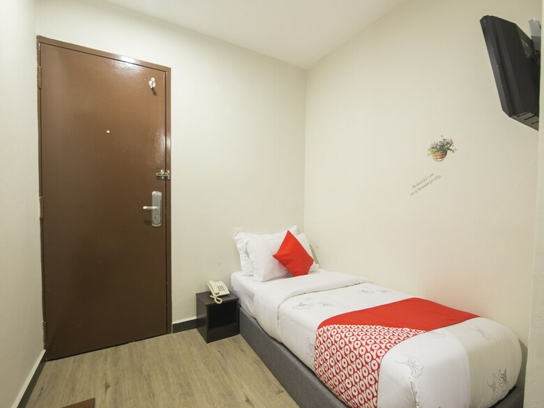 Oyo 893 Hotel Holmes Kelana Jaya
