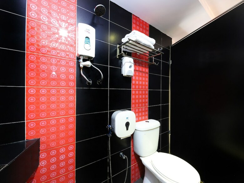 Oyo 893 Hotel Holmes Kelana Jaya