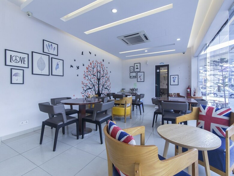 Oyo 893 Hotel Holmes Kelana Jaya