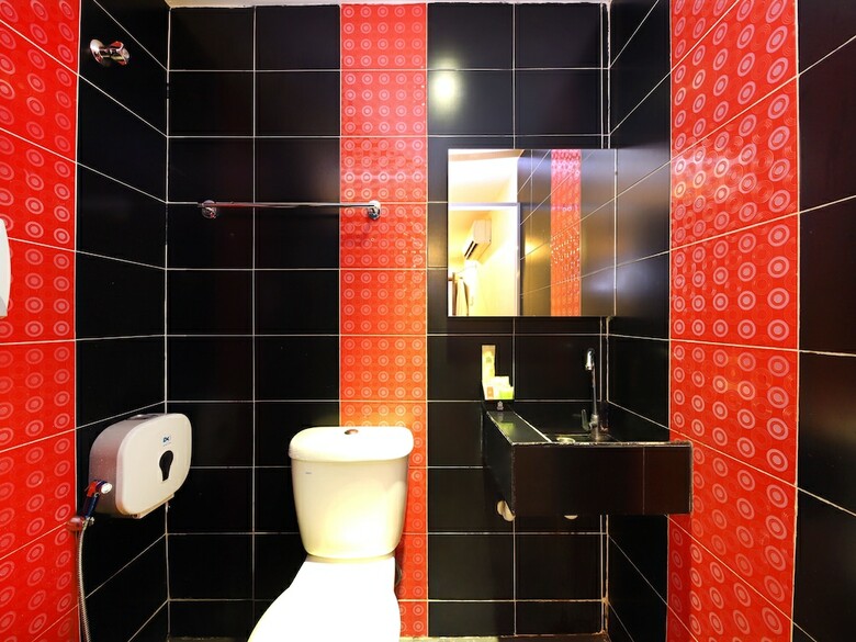 Oyo 893 Hotel Holmes Kelana Jaya