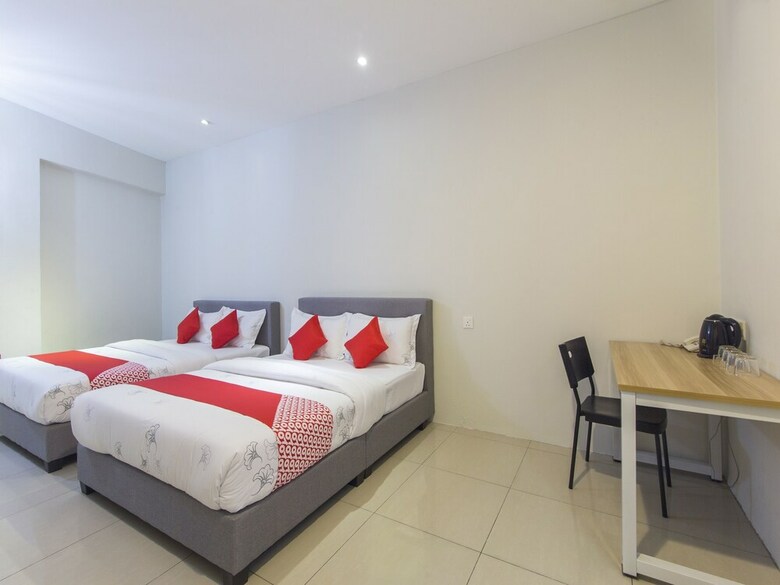 Oyo 893 Hotel Holmes Kelana Jaya