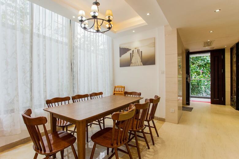 Deluxe Villa In Mingyue Mountain And Stream