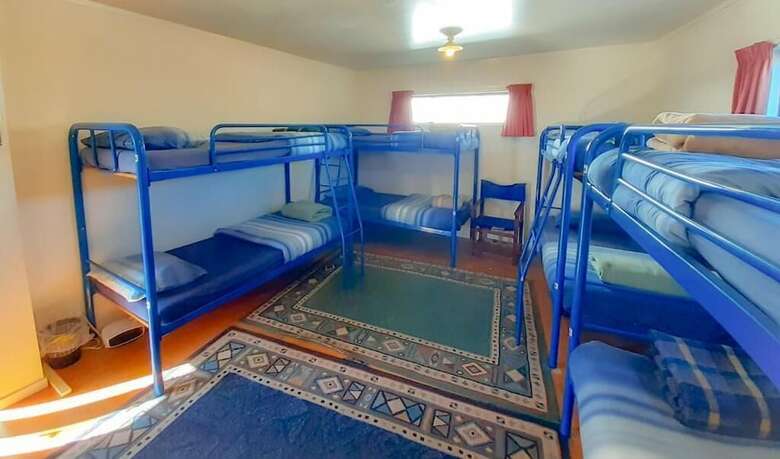Hostal Golden Fern Backpackers