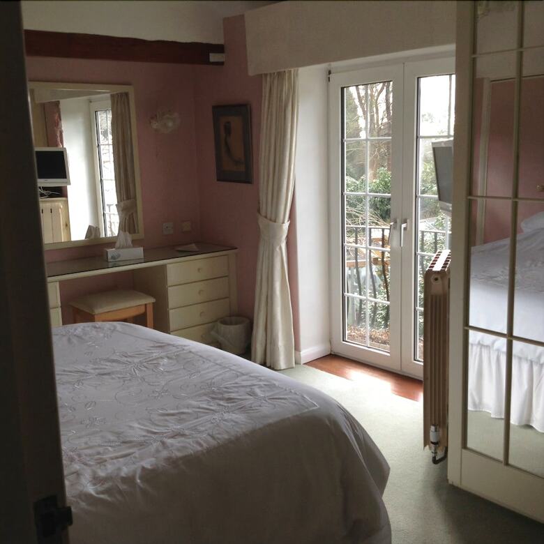 Bed & Breakfast Holly House