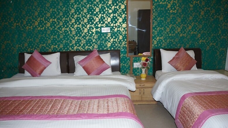 Maxfort Airport Hotel