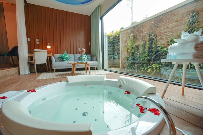 Hotel Pool Suite Chiang Mai