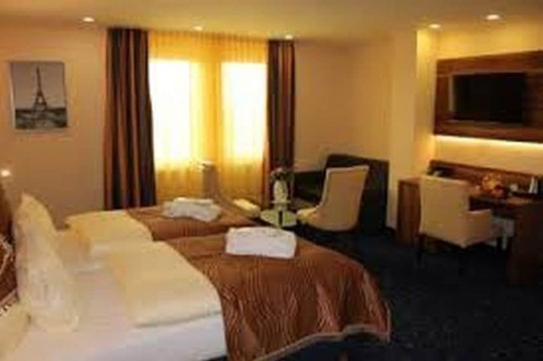 Hotel Maxfort Huda City Centre