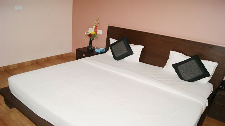 Hotel Maxfort Cyber City