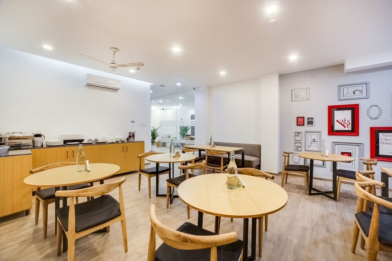Hotel Oyo Flagship 15228 South City2