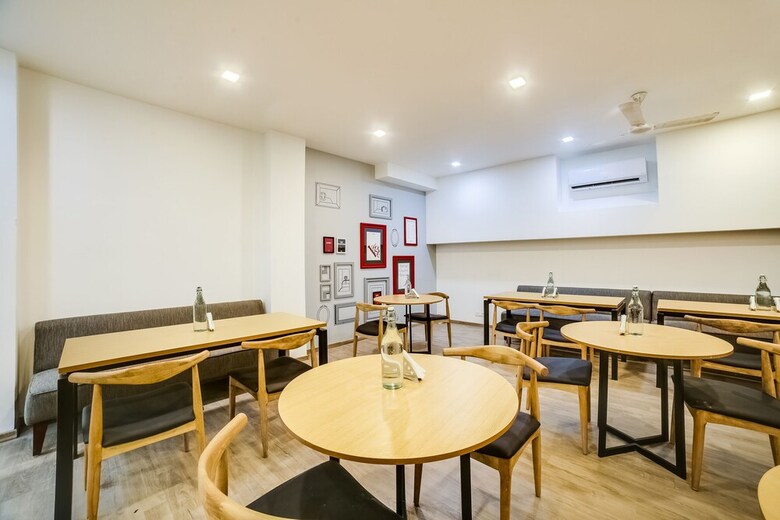 Hotel Oyo Flagship 15228 South City2