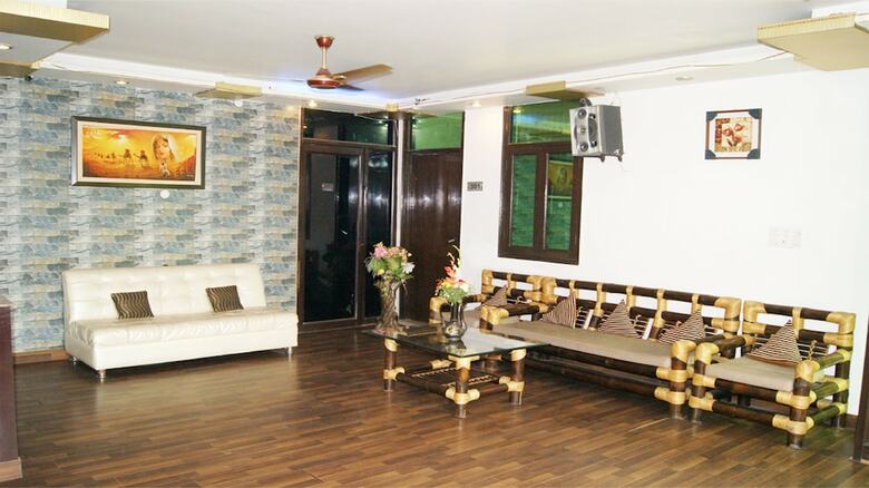 Hotel Maxfort Guest House Delhi