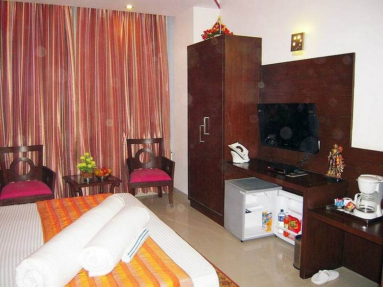 Hotel Maxfort Greenwood City