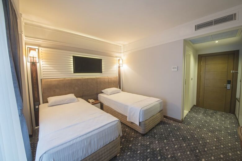 Jolnar Garden Hotel