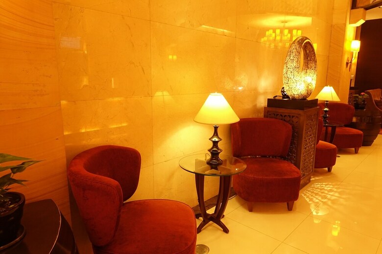 Luxury Condo At Forbeswood Parklane
