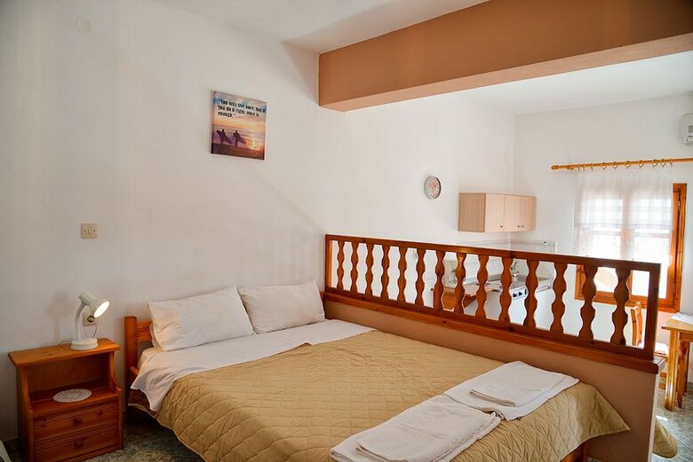 Hotel Ambeles Apartments