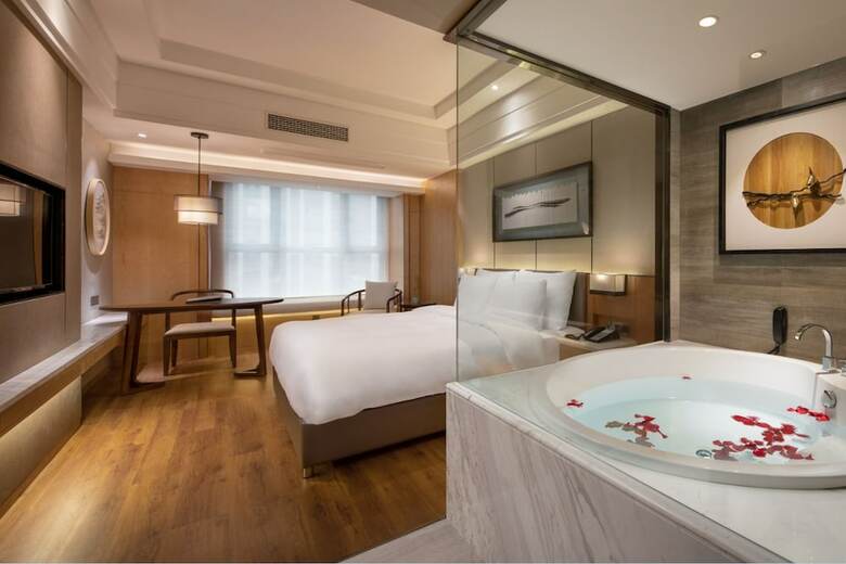 Charm City Kai Guan Hotel