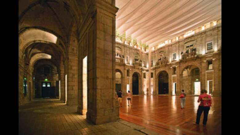 Hotel Maria Muralha Historic House