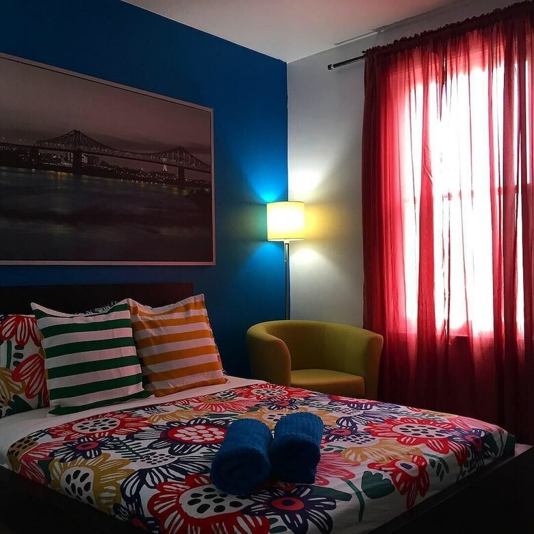 Hotel Gite King Hostels - In Montreal (C�te-saint-paul)