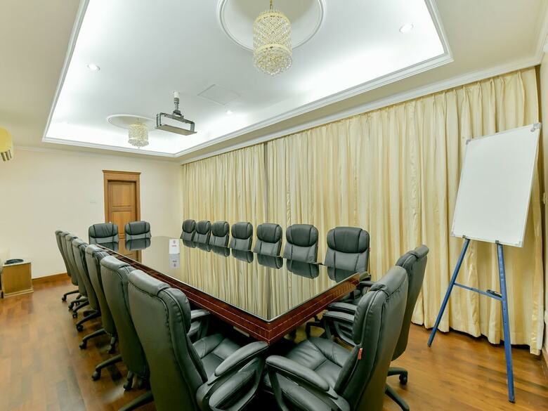 Hotel Oyo 15854 Grand Seasons