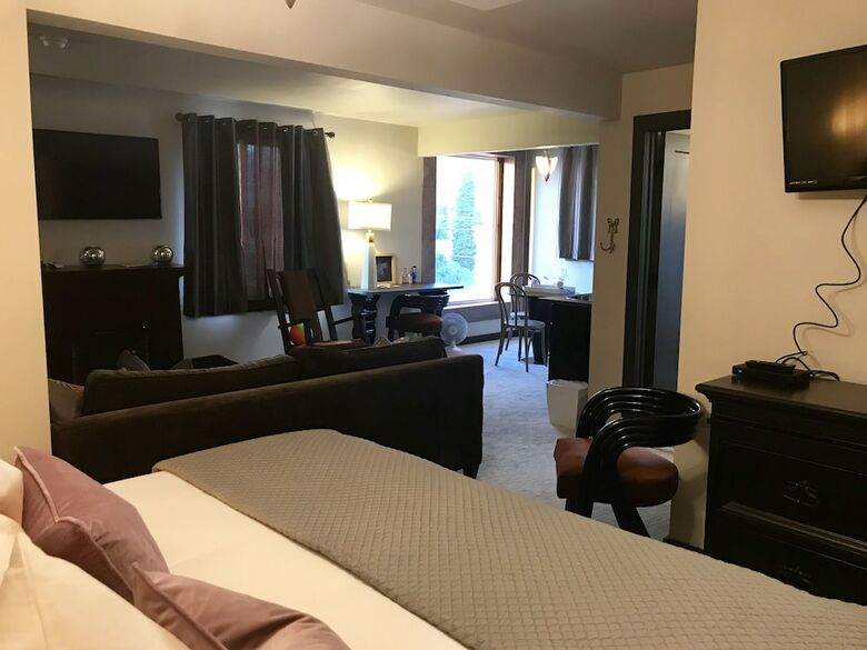 Hotel Colter's Lodge