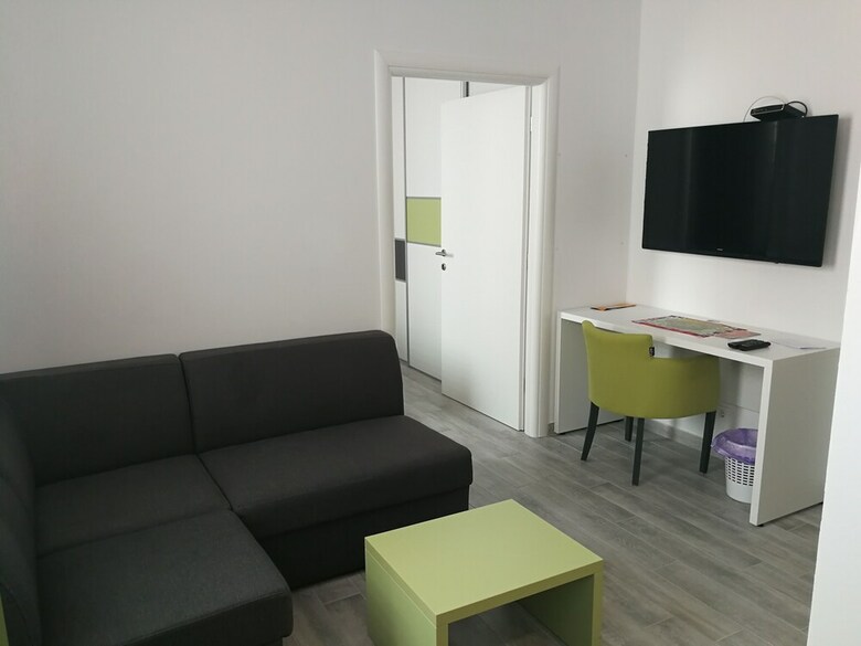Hostal 3 F Hostel