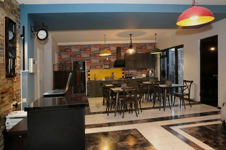 G-old Town Hotel