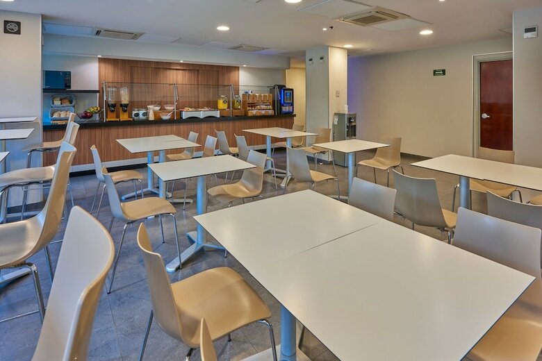 Hotel City Express Saltillo Norte