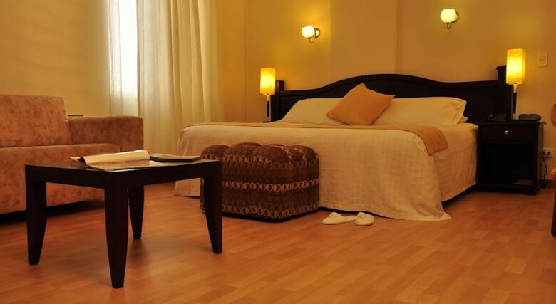 Hotel Bolivar Plaza