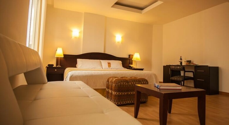 Hotel Bolivar Plaza