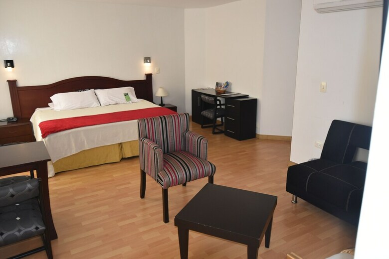 Hotel Bolivar Plaza