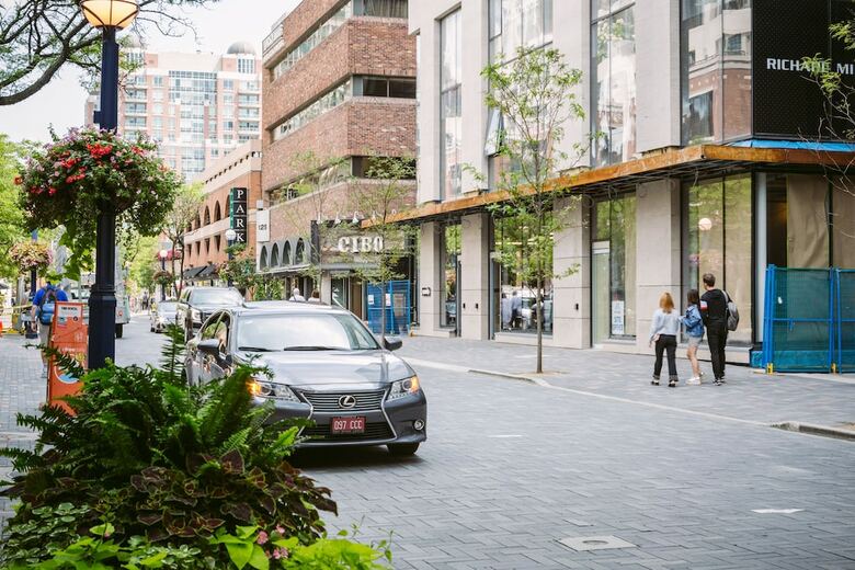 Quickstay - Yorkville Paradise (Yonge & Bloor)