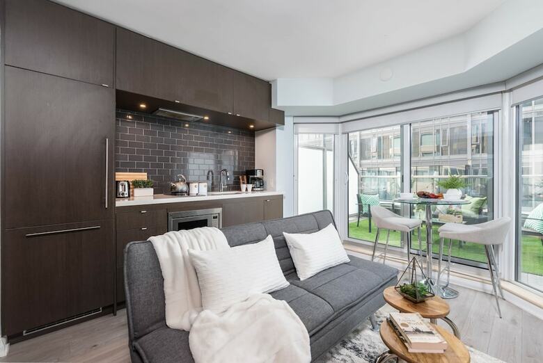 Quickstay - Yorkville Paradise (Yonge & Bloor)