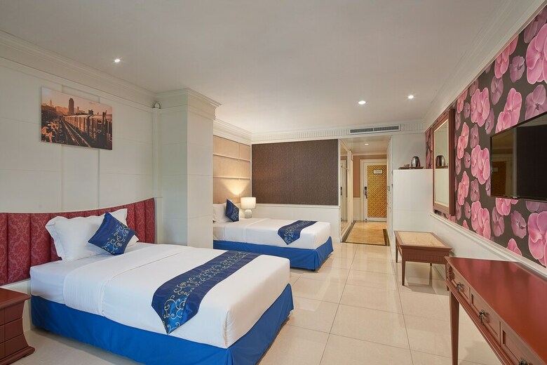 Floral Hotel � Dolphin Circle Pattaya