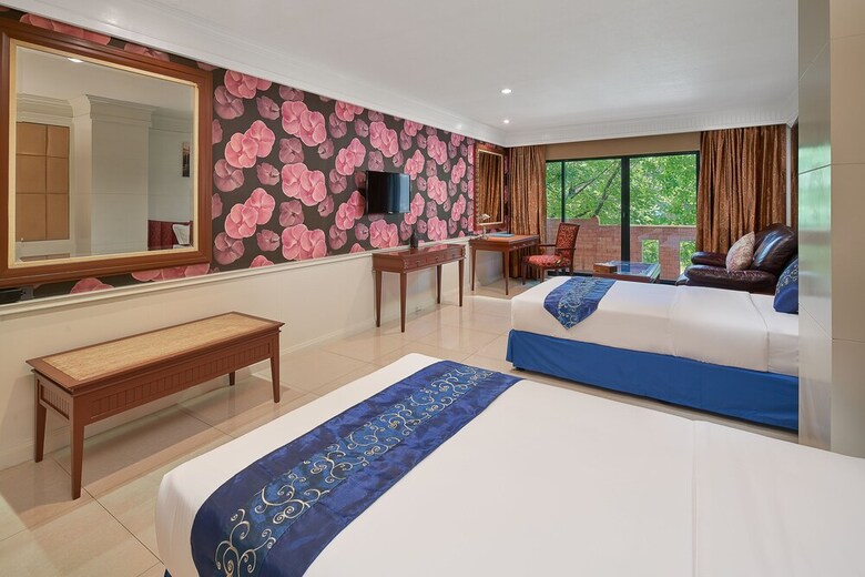 Floral Hotel � Dolphin Circle Pattaya