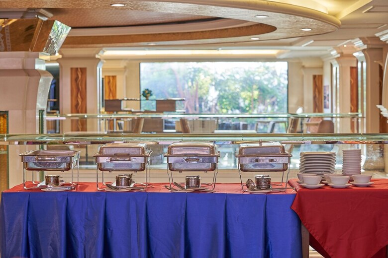 Floral Hotel � Dolphin Circle Pattaya
