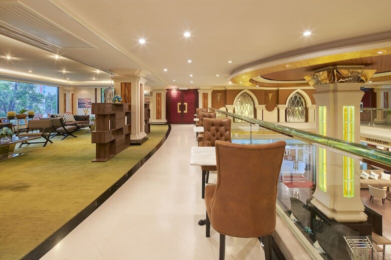 Floral Hotel � Dolphin Circle Pattaya