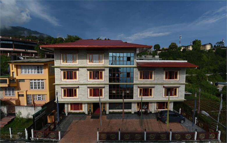 Hotel Buddha Retreat