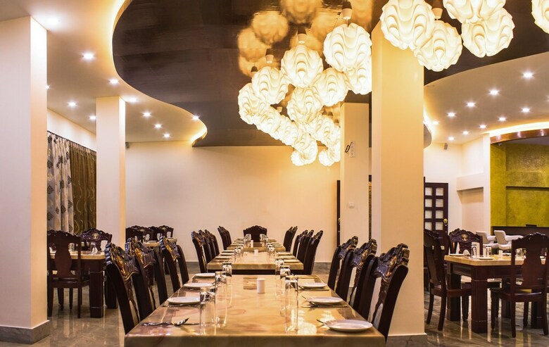 Hotel Jain Group Royal Orchid & Spa