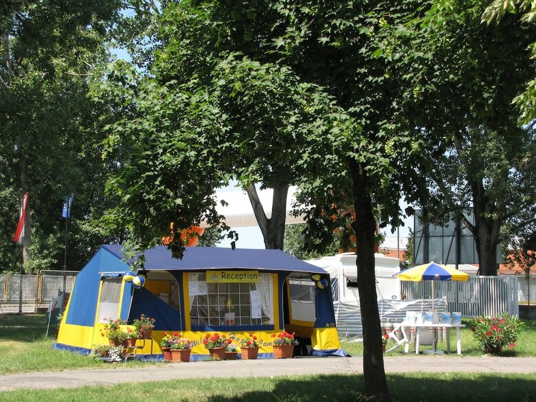 Happy Camp Mobile Homes In F�red Camping