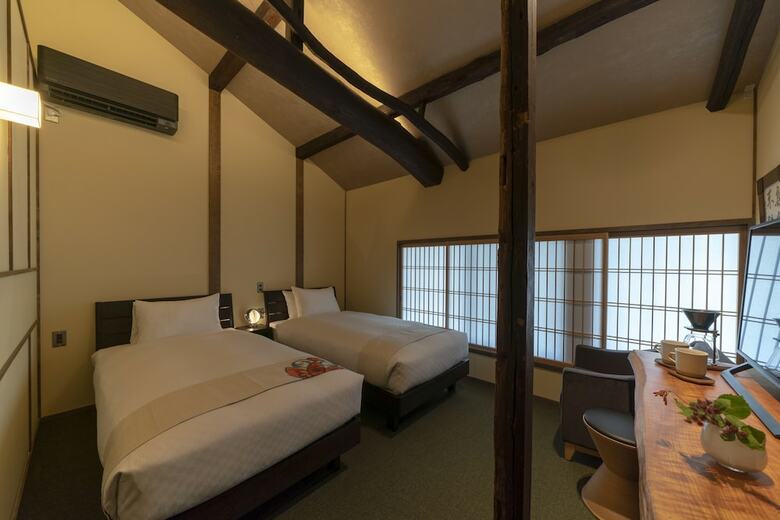 Hotel The Machiya Kamiumeya