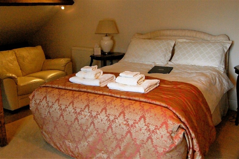 Clotworthy House Bed And Breakfast