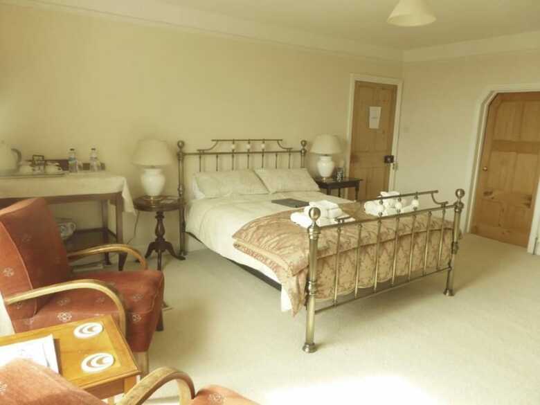 Clotworthy House Bed And Breakfast