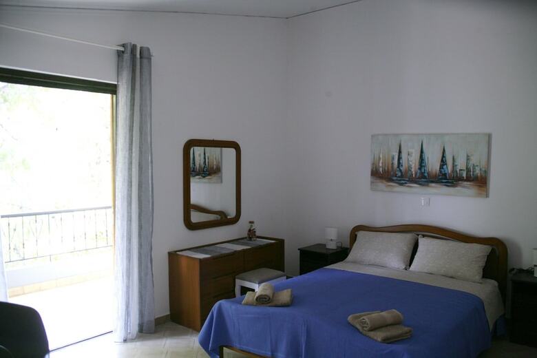 Villa In Athens Suburb Of Rafina