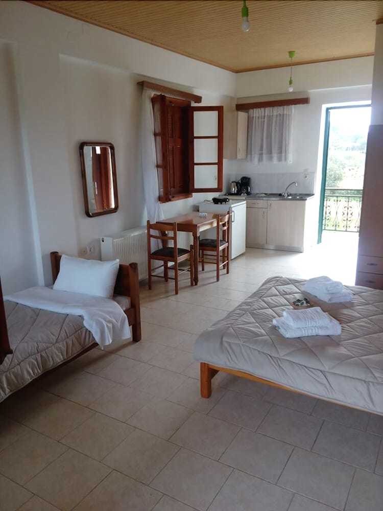 Hotel Studio Apartments A Breath Away From Myrtos By Prime
