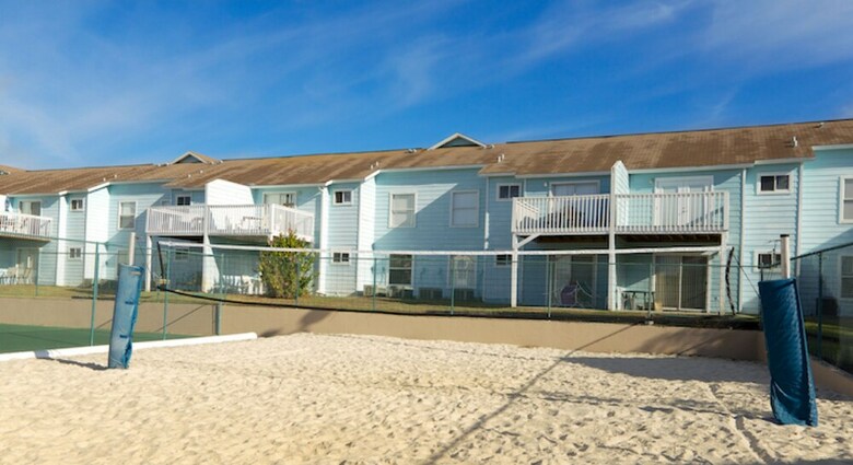 Villas At Island Club